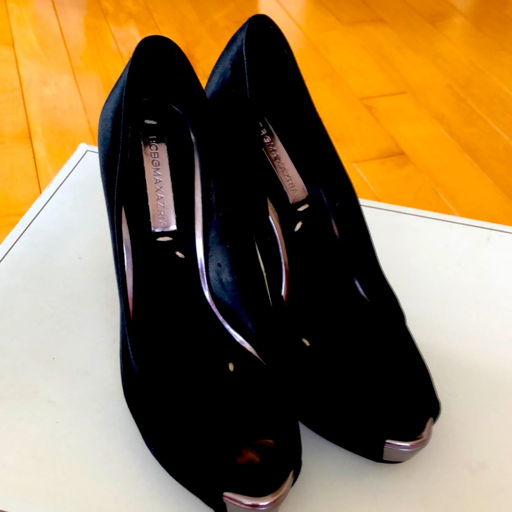 BCBGMAXAZRIA Peeptoe Pumps.